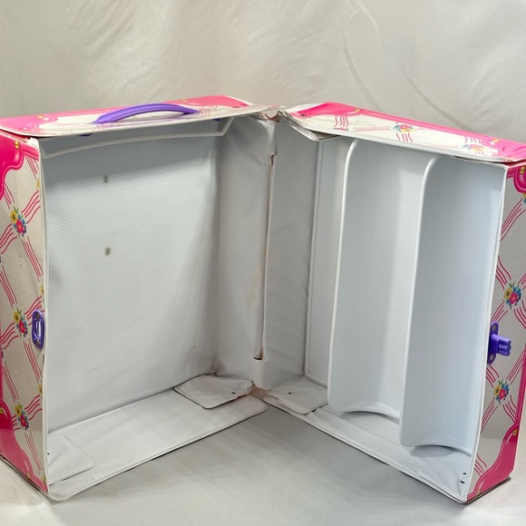 Vintage Mattel, Inc. 1996 Barbie Case, Storage Carry for Dolls And Clothing - Picture 9 of 14